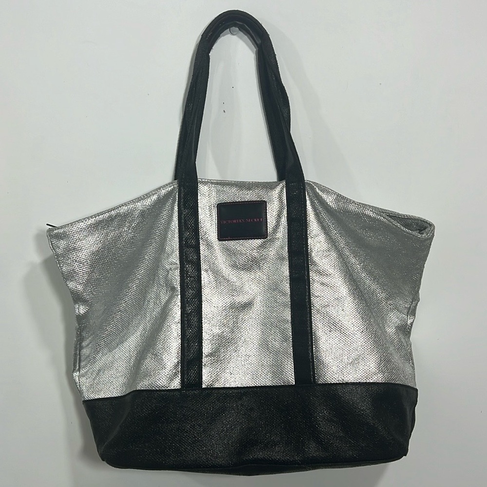 VICTORIAS SECRET BIG BAG TO TRAVEL